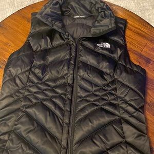 Women’s North Face vest